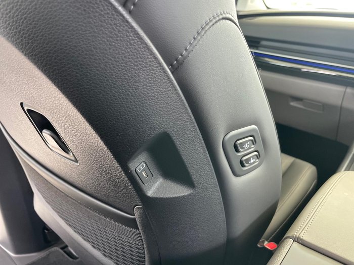 2025 Kia Carnival GT-Line HEV