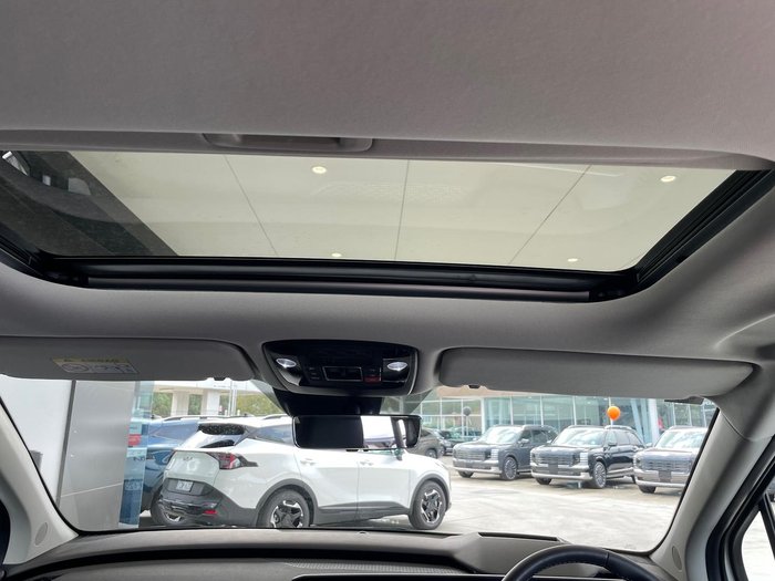 2025 Kia Carnival GT-Line HEV