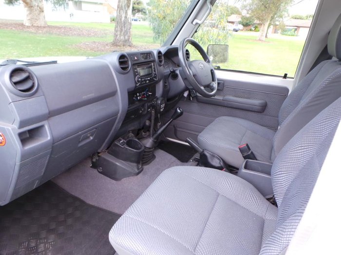 2015 Toyota Landcruiser GXL