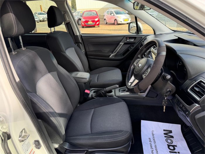 2017 SUBARU FORESTER 2.0D-L