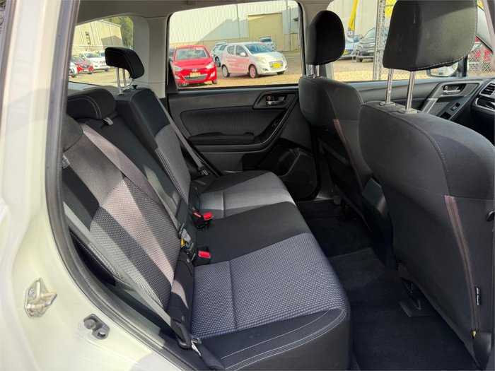 2017 SUBARU FORESTER 2.0D-L
