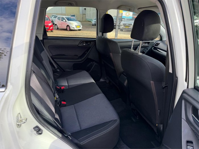 2017 SUBARU FORESTER 2.0D-L