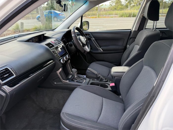 2017 SUBARU FORESTER 2.0D-L