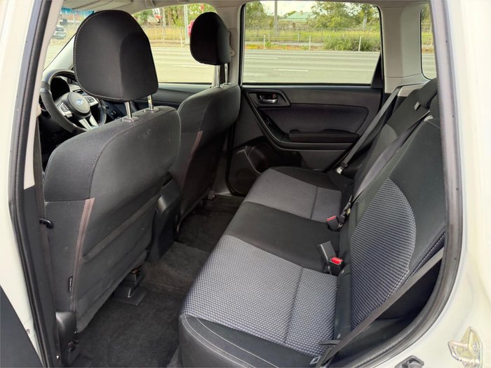 2017 SUBARU FORESTER 2.0D-L