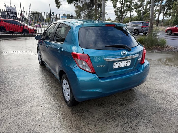 2012 TOYOTA YARIS YR