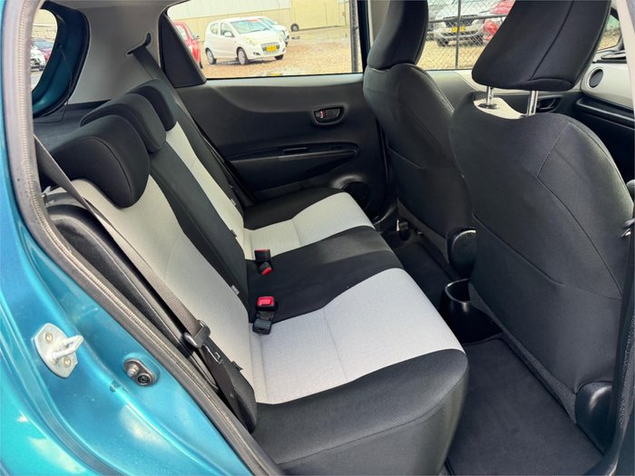 2012 TOYOTA YARIS YR