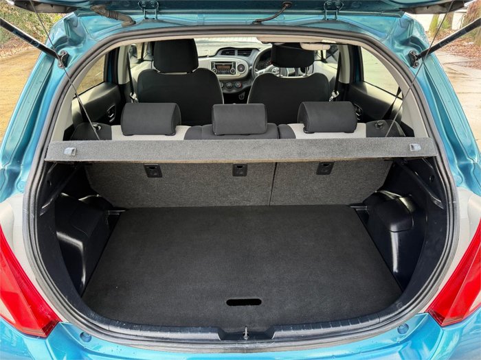 2012 TOYOTA YARIS YR