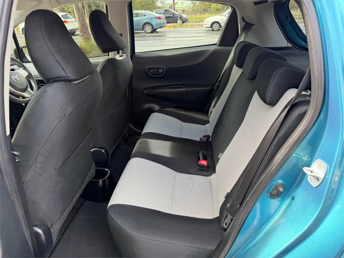 2012 TOYOTA YARIS YR