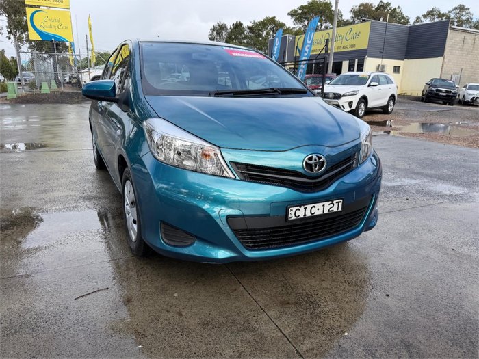 2012 TOYOTA YARIS YR