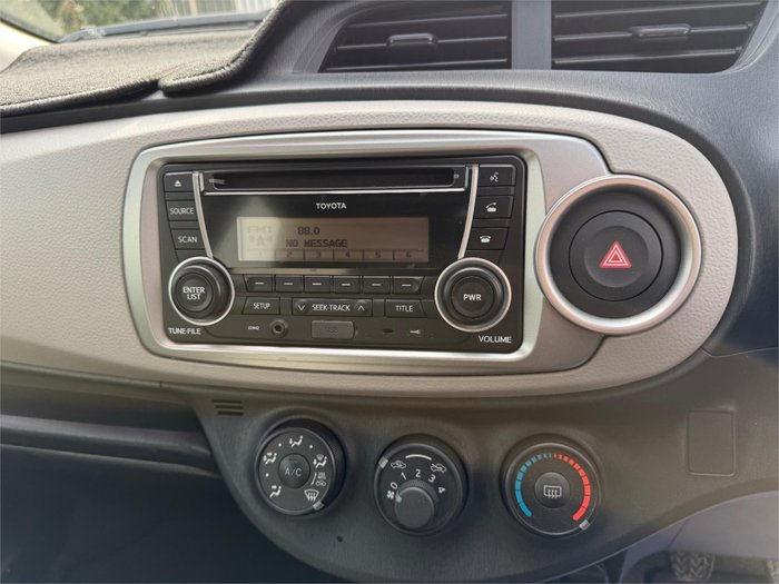 2012 TOYOTA YARIS YR