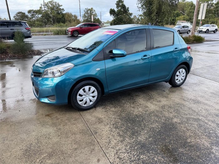 2012 TOYOTA YARIS YR