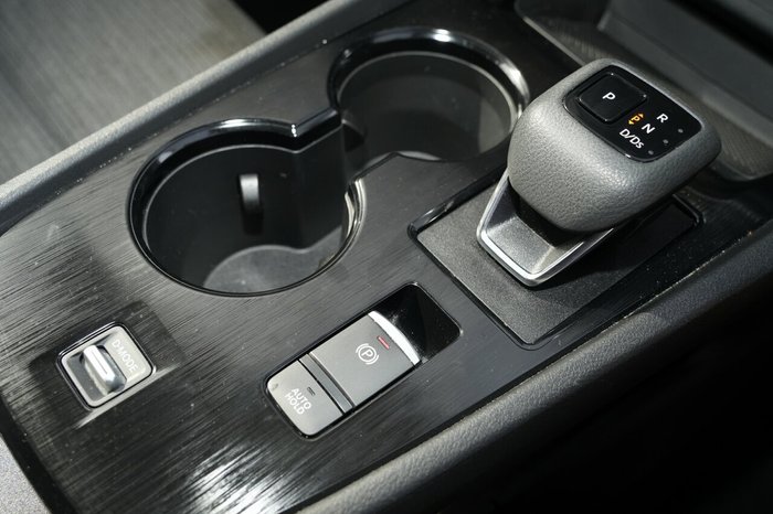 2025 Nissan X-TRAIL ST