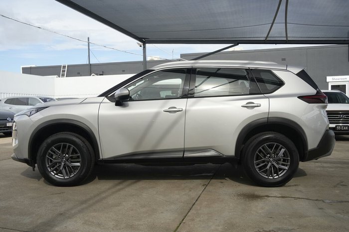 2025 Nissan X-TRAIL ST