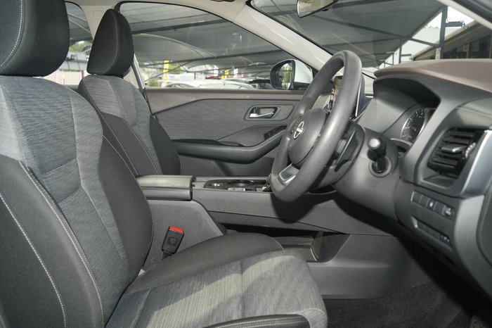 2025 Nissan X-TRAIL ST