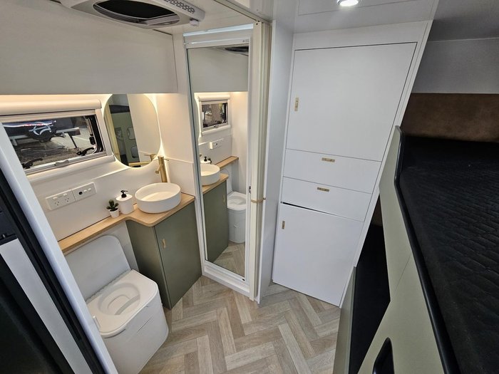 2026 Prime Edge Caravans Odyssey 20'6 Family Van Custom