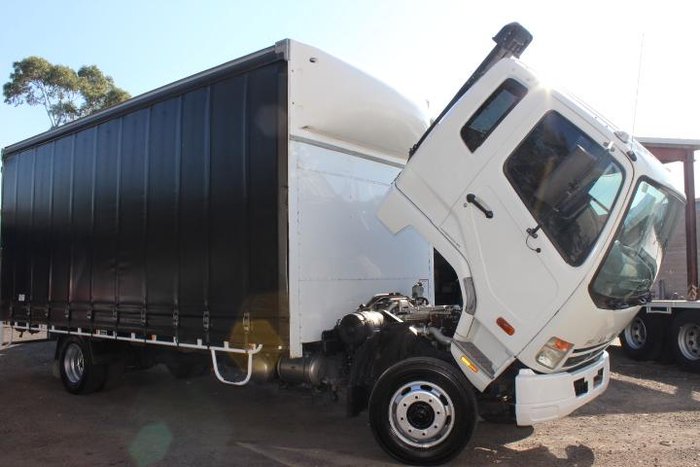 2012 Fuso Fighter 1024 WHITE
