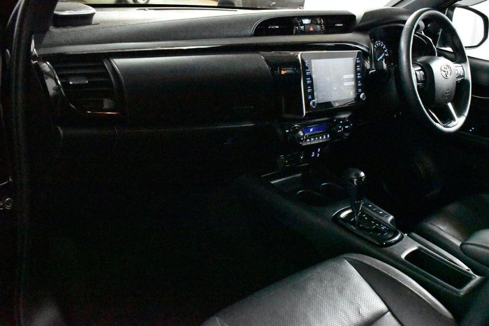 2022 Toyota Hilux Rugged X