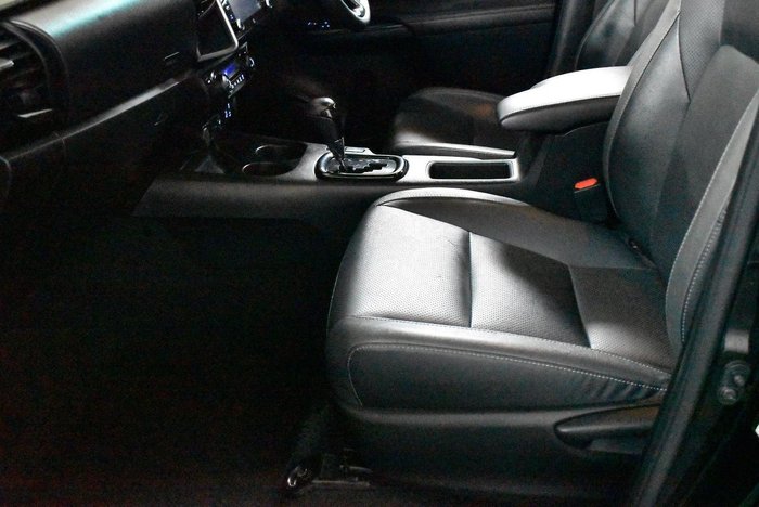 2022 Toyota Hilux Rugged X