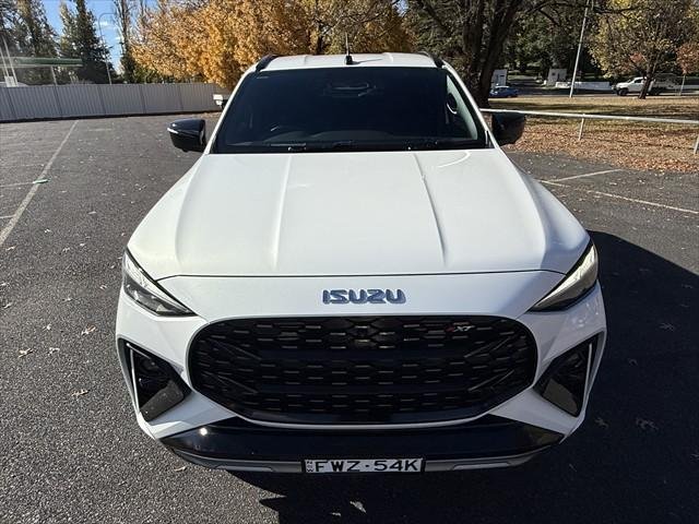 2025 Isuzu MU-X X-TERRAIN