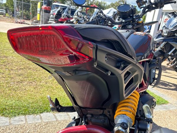 2024 Indian FTR R 1200 CARBON Black