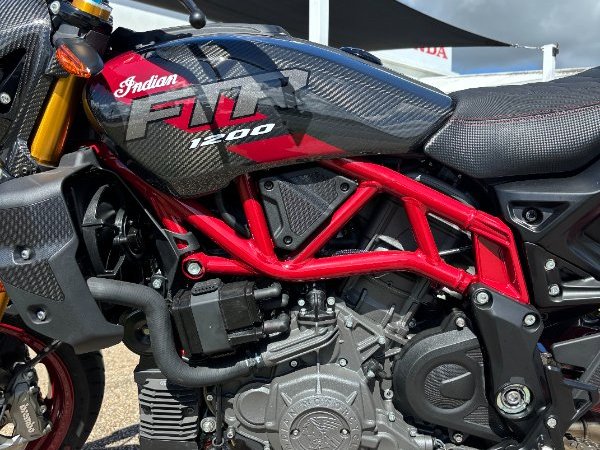 2024 Indian FTR R 1200 CARBON Black