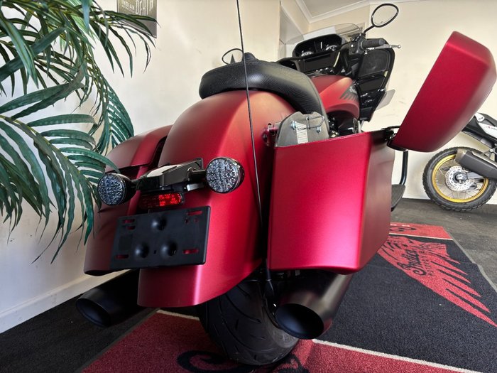 2024 Indian CHALLENGER DARK HORSE Red