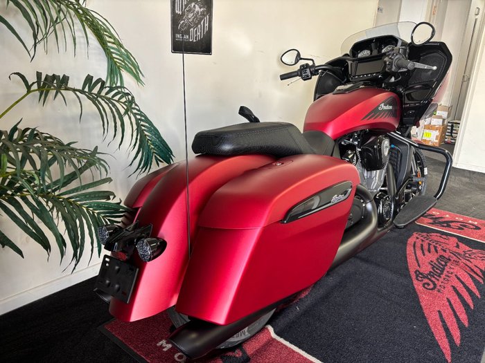 2024 Indian CHALLENGER DARK HORSE Red