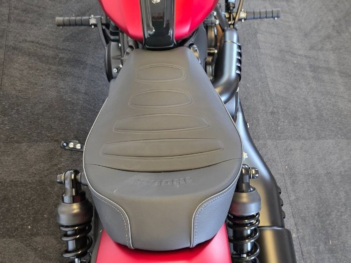 2025 Indian SCOUT BOBBER Red