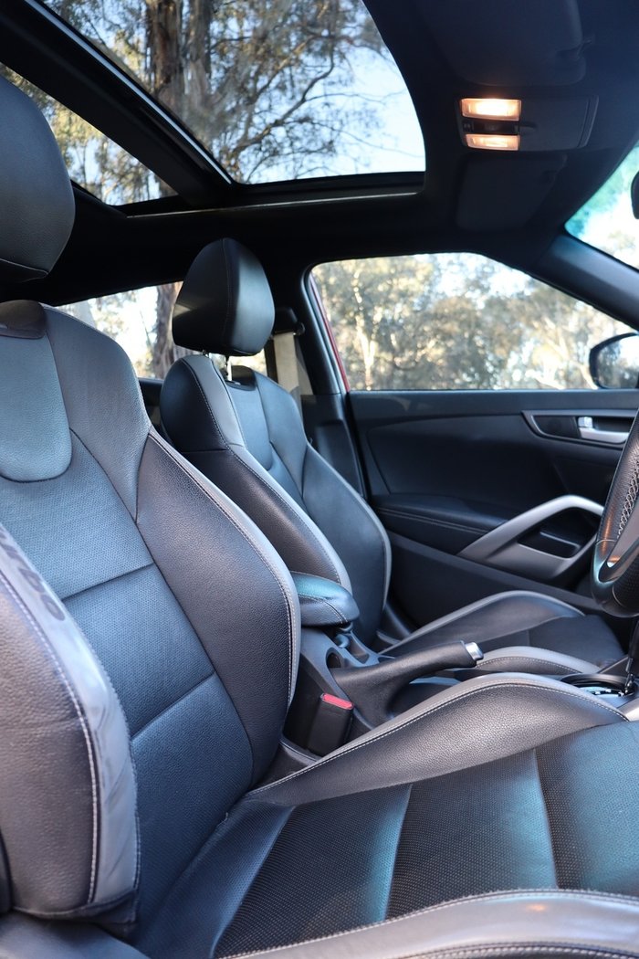 2016 Hyundai Veloster SR Turbo