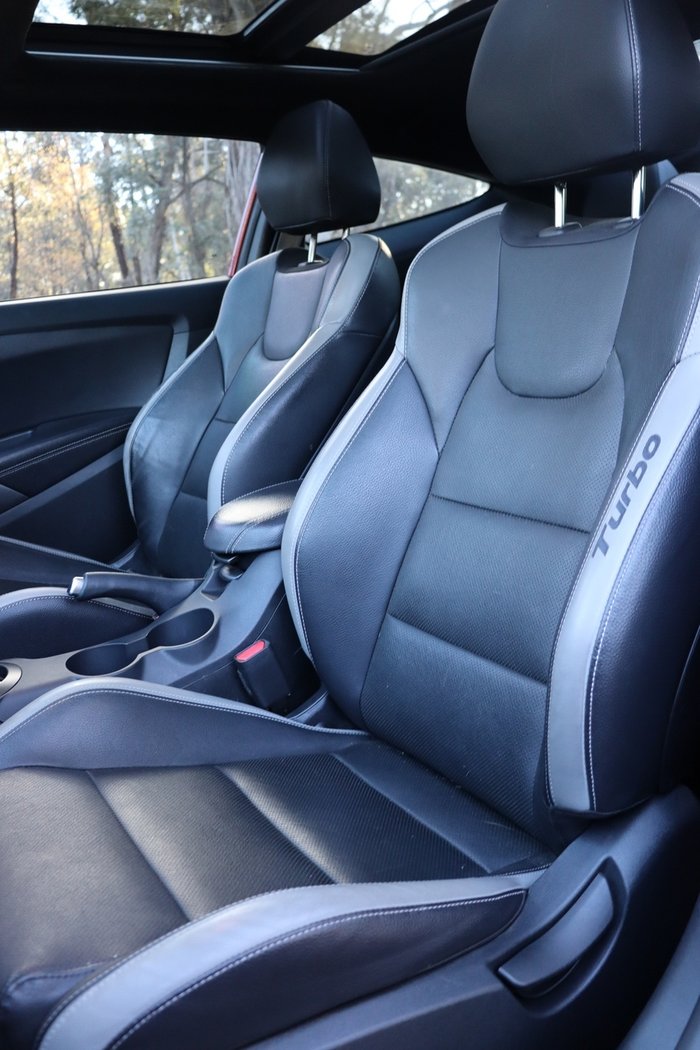 2016 Hyundai Veloster SR Turbo