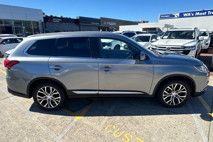 2016 Mitsubishi Outlander LS