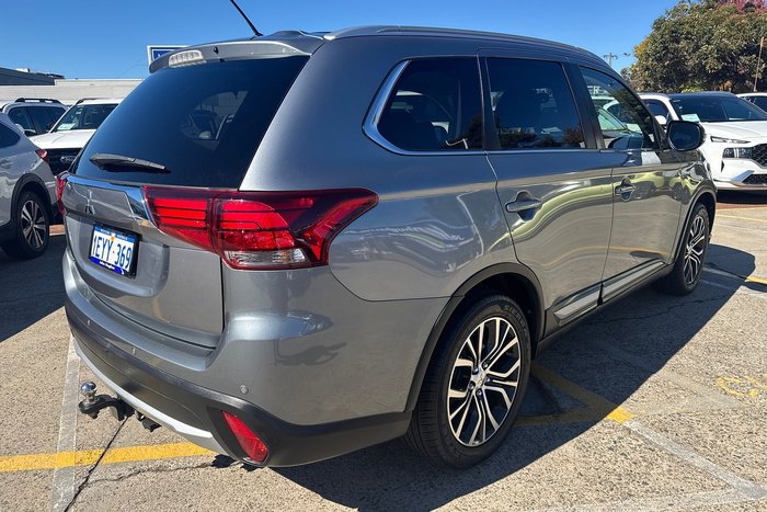 2016 Mitsubishi Outlander LS