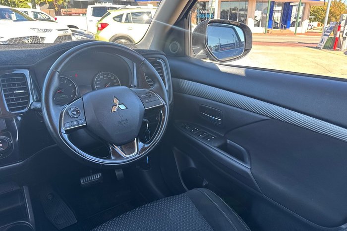 2016 Mitsubishi Outlander LS