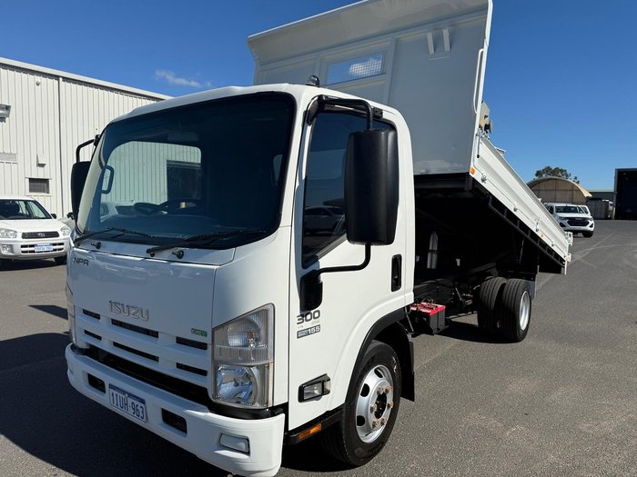 2014 Isuzu N Series NPR 300