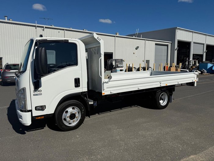 2014 Isuzu N Series NPR 300