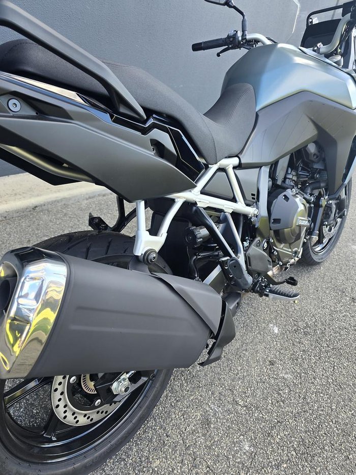2024 Suzuki V-Strom 800 V-Strom Green