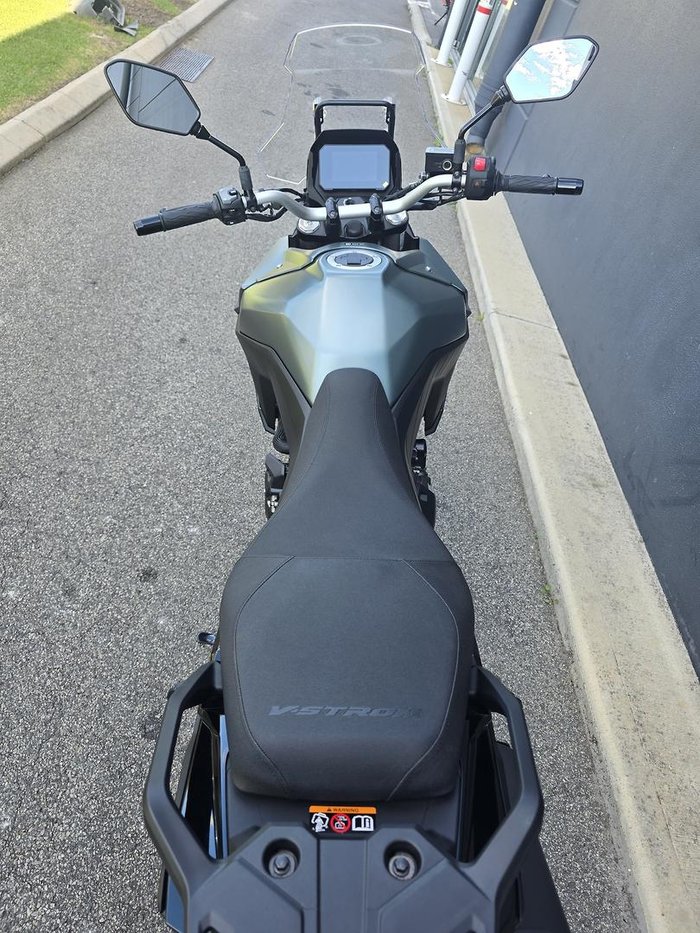 2024 Suzuki V-Strom 800 V-Strom Green