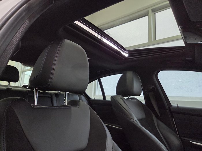 2019 BMW 3 Series 320i M Sport