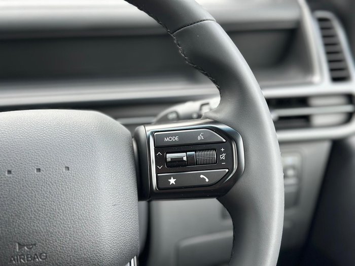 2026 Hyundai STARIA LOAD