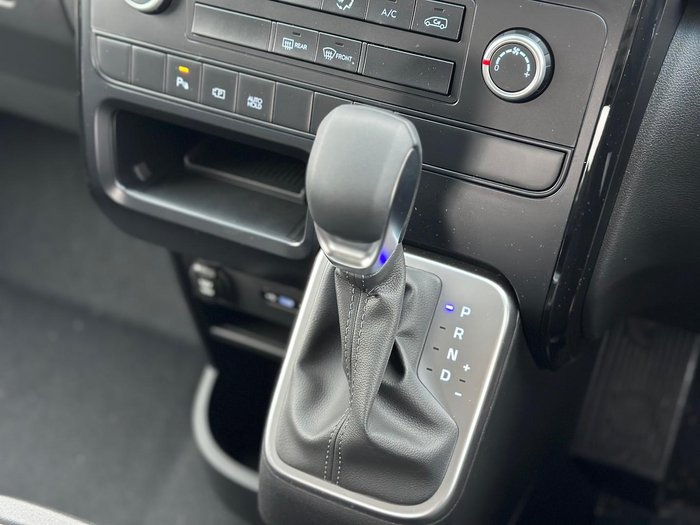 2026 Hyundai STARIA LOAD