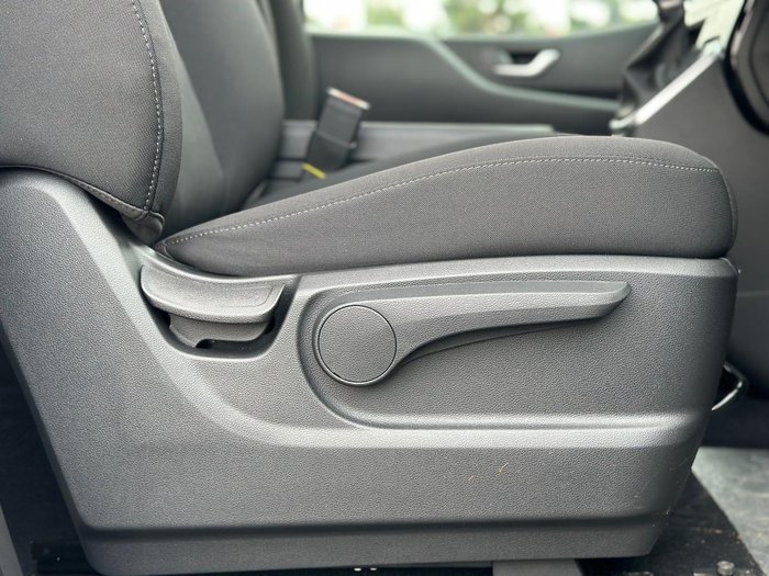 2026 Hyundai STARIA LOAD