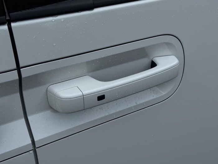 2026 Hyundai STARIA LOAD