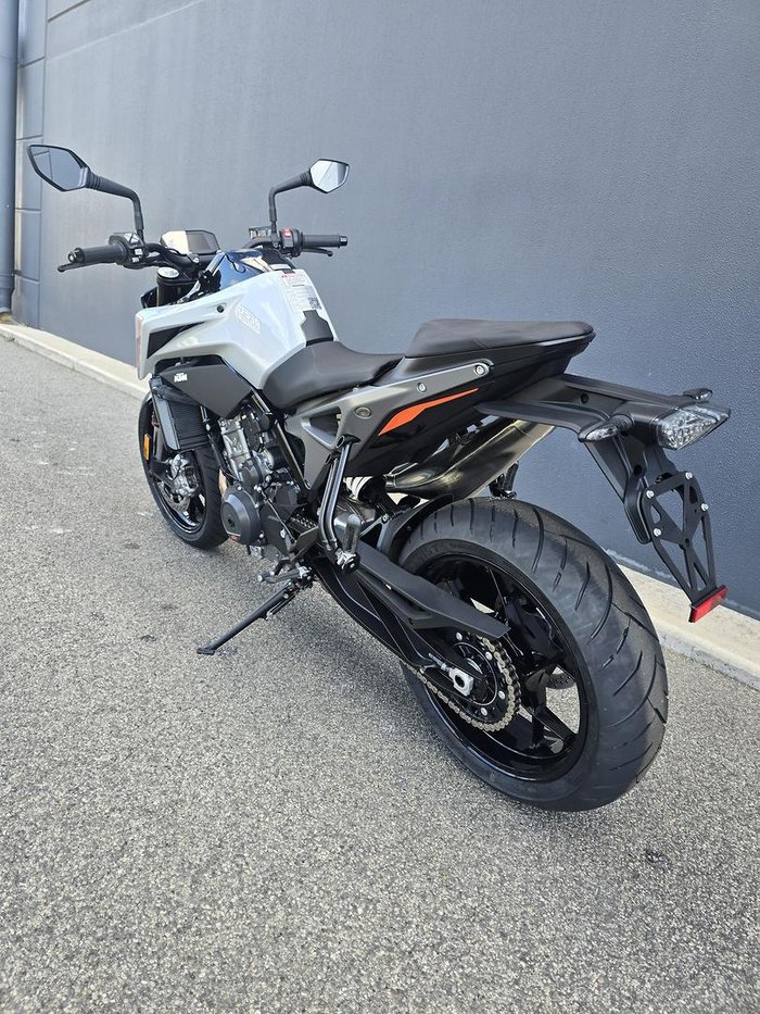 2024 KTM 790 Duke Duke Grey