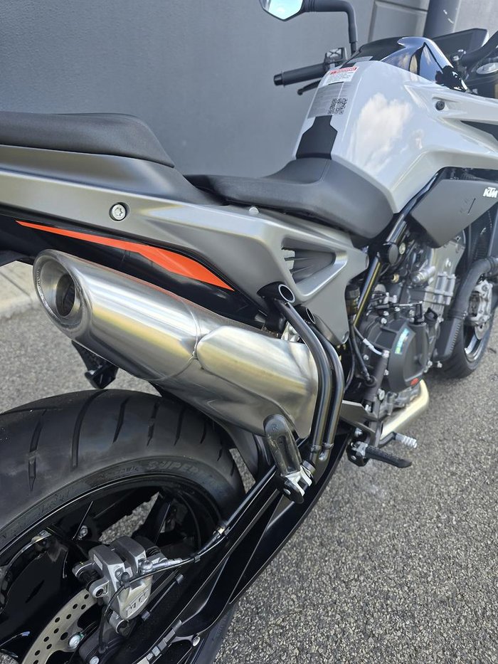 2024 KTM 790 Duke Duke Grey