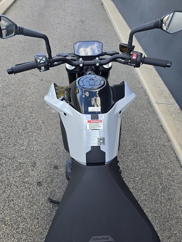 2024 KTM 790 Duke Duke Grey