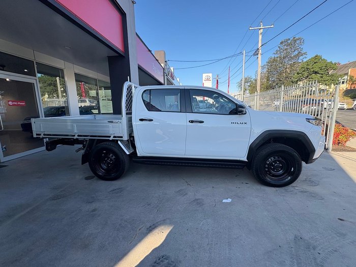 2025 Toyota Hilux SR 48V