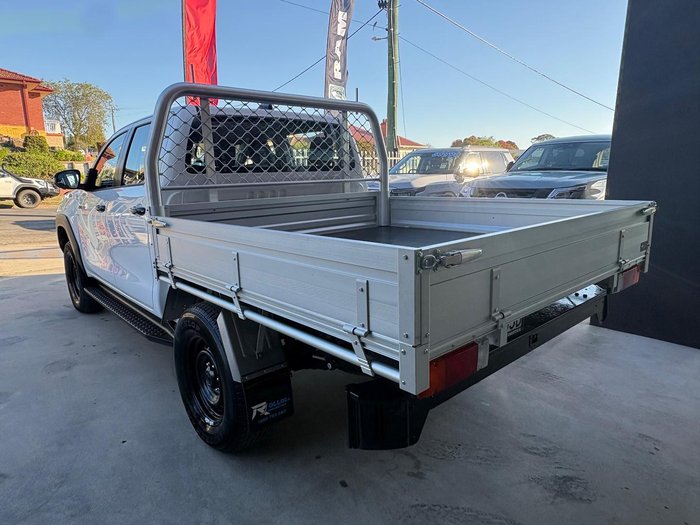 2025 Toyota Hilux SR 48V