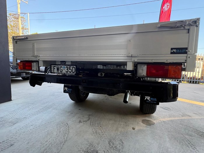 2025 Toyota Hilux SR 48V