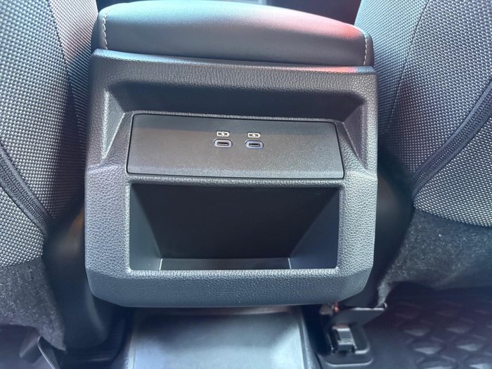 2025 Toyota Hilux SR 48V
