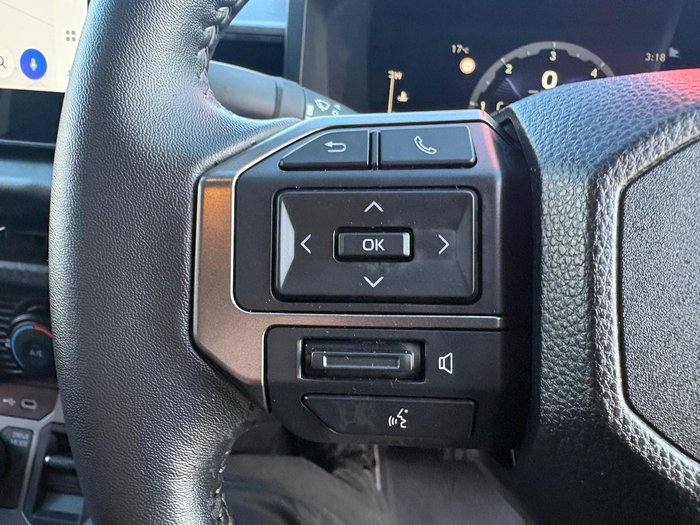 2025 Toyota Hilux SR 48V